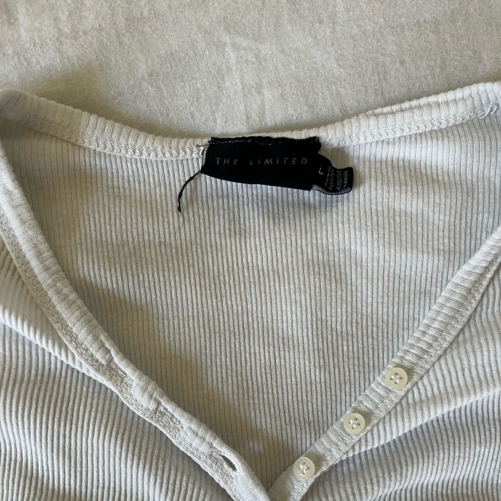 white top! - Picture 3 of 3